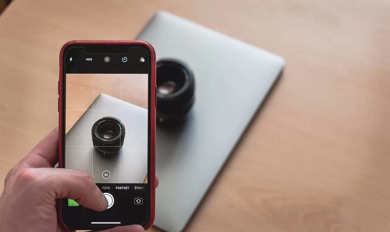 Smartphone Camera Lens Attachment