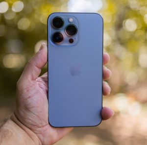 IPhone Camera VS Samsung Camera - A Thorough Comparison